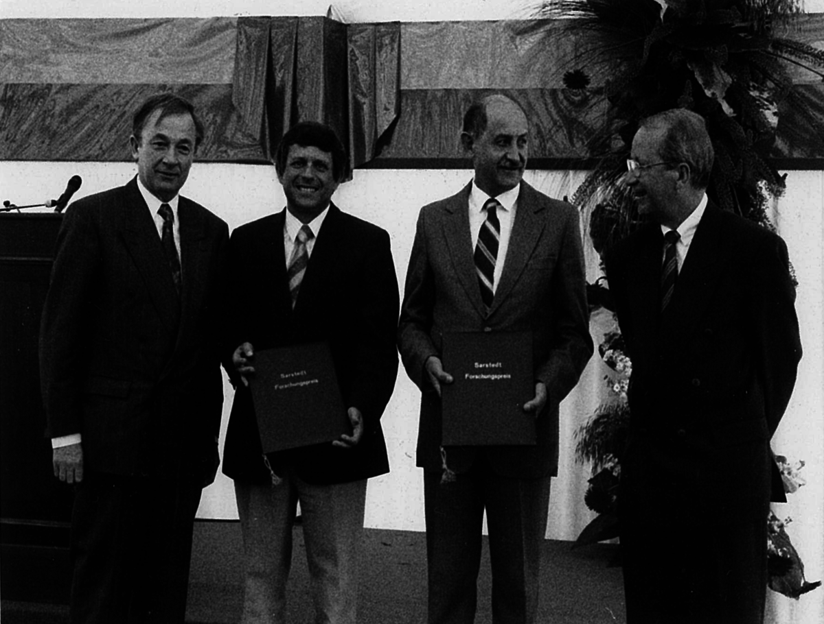 Von links nach rechts Walter Sarstedt, Dr. E. A. Bayer, Prof. Dr. M. Wilchek, Prof. Dr. Dr. Wisser